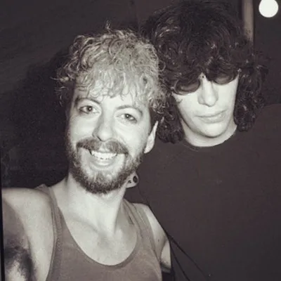 Joey con el compositor de Eurythmics